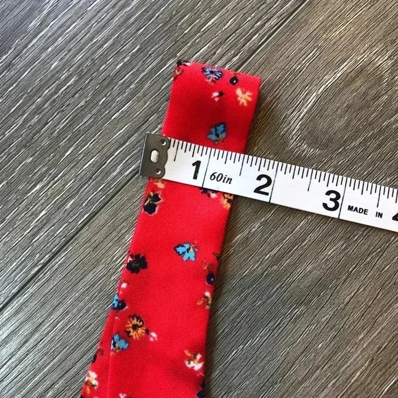 Sienna Sky Red Floral Cropped Tank Top Blouse Size Small - Picture 7 of 11